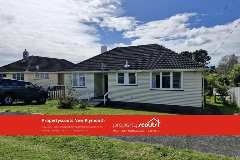 Photo of property in 42 Banks Street, Marfell, New Plymouth, 4310