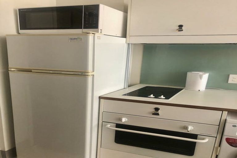 Photo of property in Urbane Apartments, 7/29 Webb Street, Mount Cook, Wellington, 6011