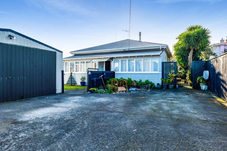 Photo of property in 78 Ngamotu Road, Spotswood, New Plymouth, 4310