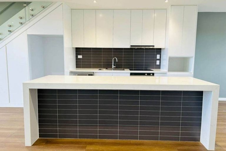 Photo of property in 45 Otuwairoa Esplanade, Opaheke, 2113