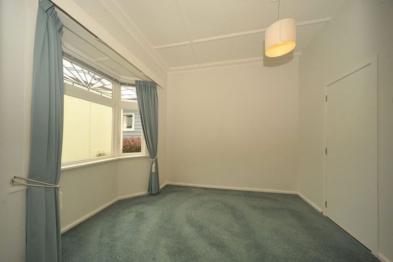 Photo of property in 12 Fernhill Terrace, Wadestown, Wellington, 6012
