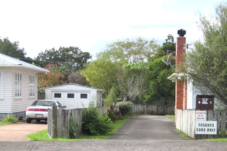 Photo of property in 731b Te Atatu Road, Te Atatu Peninsula, Auckland, 0610