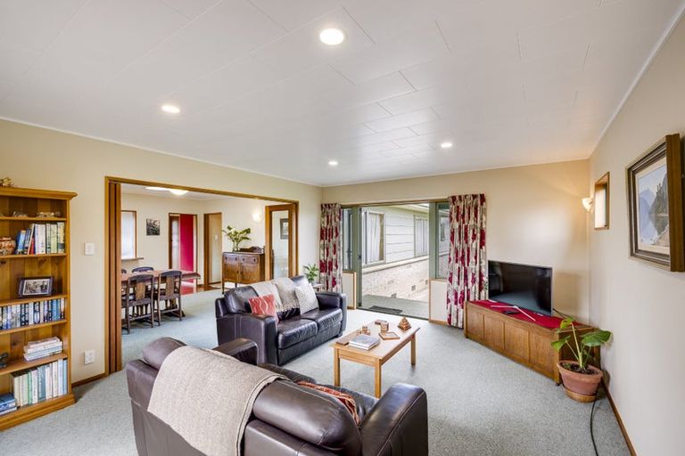 Photo of property in 15 Southwark Avenue, Tamatea, Napier, 4112