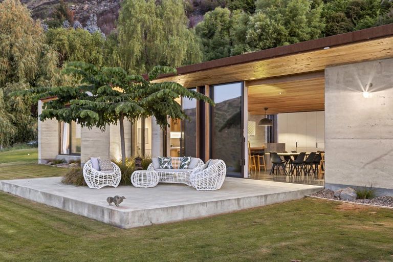 Photo of property in 633 Mount Barker Road, Wanaka, 9382