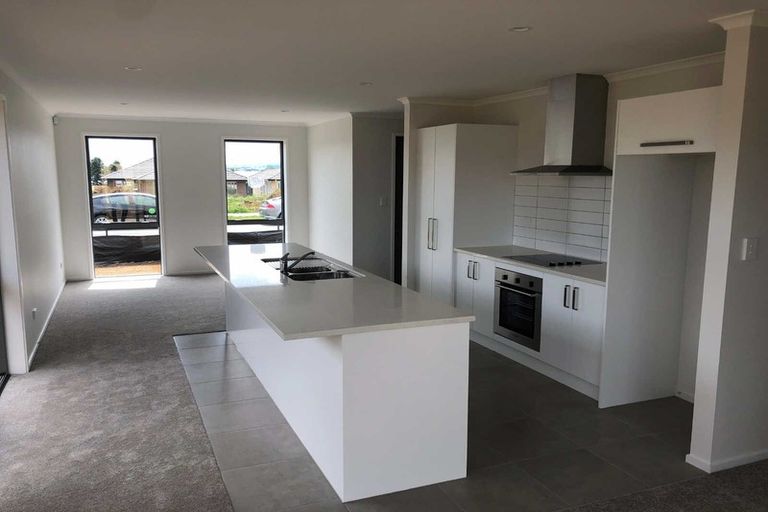 Photo of property in 15 Parton Road, Pukekohe, 2120