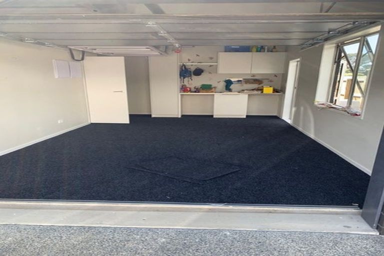 Photo of property in 18 Marie Costello Way, Beach Haven, Auckland, 0626