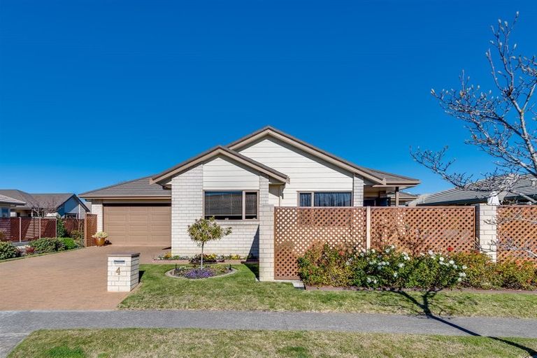 Photo of property in 4 Blythfield Place, Taradale, Napier, 4112