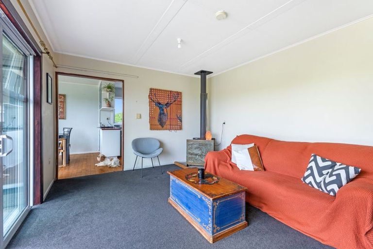 Photo of property in 319 Opourapa Road, Rahotu, Opunake, 4685