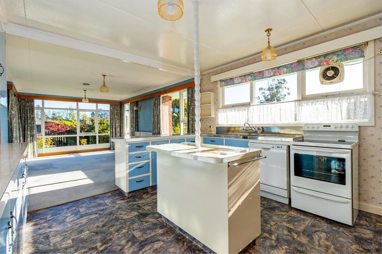 Photo of property in 1 Cashel Street, Waimate, 7924