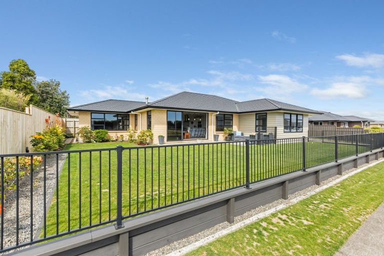 Photo of property in 10 Ta Paora Drive, Bell Block, New Plymouth, 4312