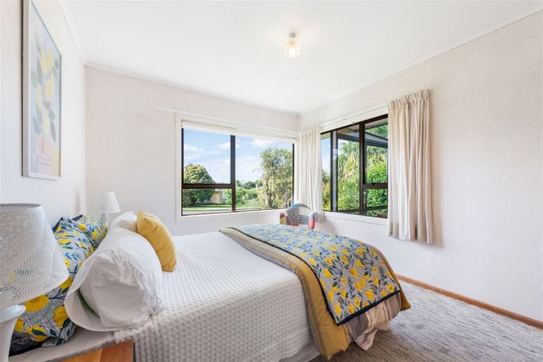 Photo of property in 8 Boler Place, New Lynn, Auckland, 0600
