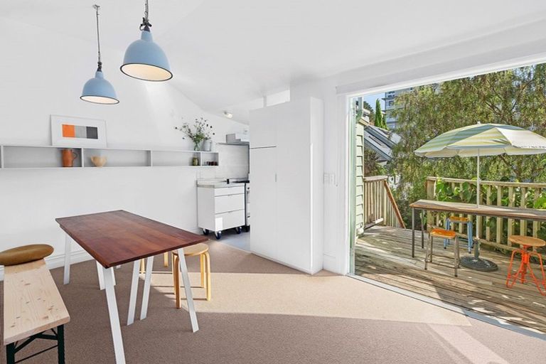 Photo of property in 32 Aro Street, Aro Valley, Wellington, 6021