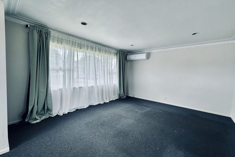 Photo of property in 2 Holden Place, Manukau, Auckland, 2025