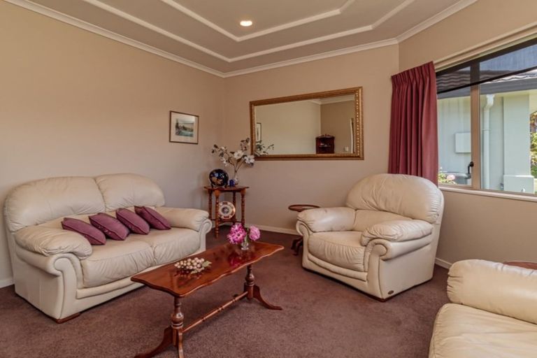 Photo of property in 17a Hetley Crescent, Taradale, Napier, 4112