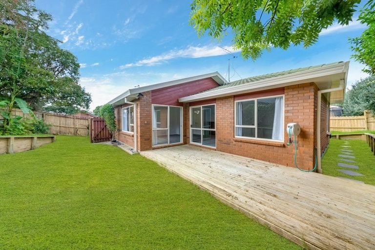 Photo of property in 5 Woodlark Close, Weymouth, Auckland, 2103