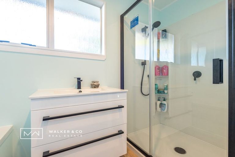 Photo of property in 1/50 Hartford Crescent, Totara Park, Upper Hutt, 5018