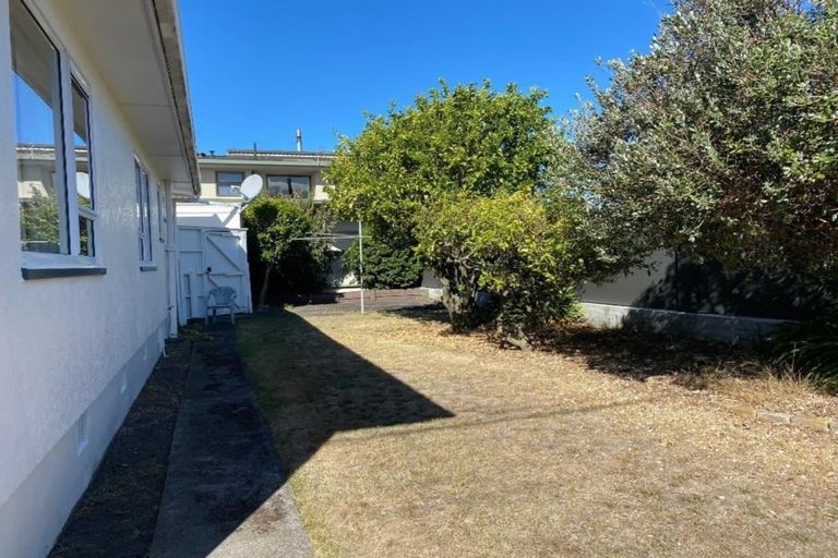 Photo of property in 42 Charles Street, Westshore, Napier, 4110