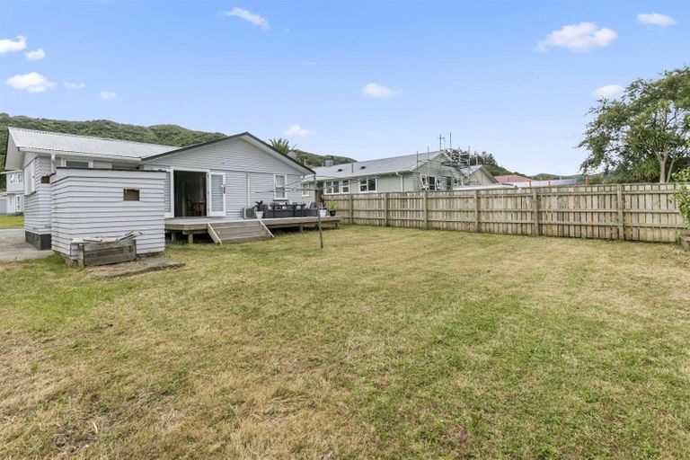 Photo of property in 24 Hamstead Street, Wainuiomata, Lower Hutt, 5014