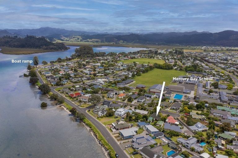 Photo of property in 14 Hamilton Crescent, Whitianga, 3510