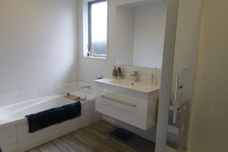 Photo of property in 8 George Square West, Wigram, Christchurch, 8025