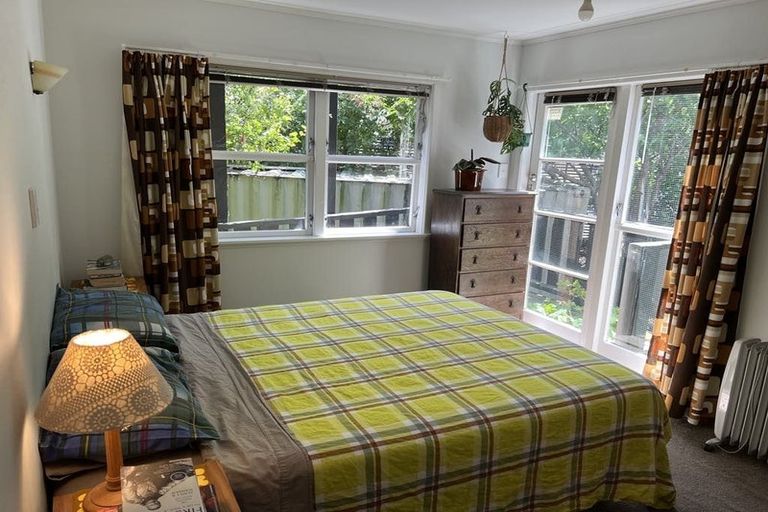 Photo of property in 57 Queens Drive, Lyall Bay, Wellington, 6022