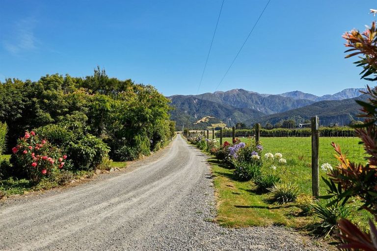 Photo of property in 887 Inland Road, Inland Road, Kaikoura, 7373