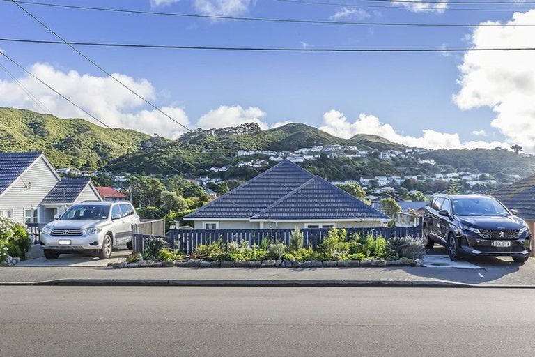 Photo of property in 11 Fisher Street, Johnsonville, Wellington, 6037