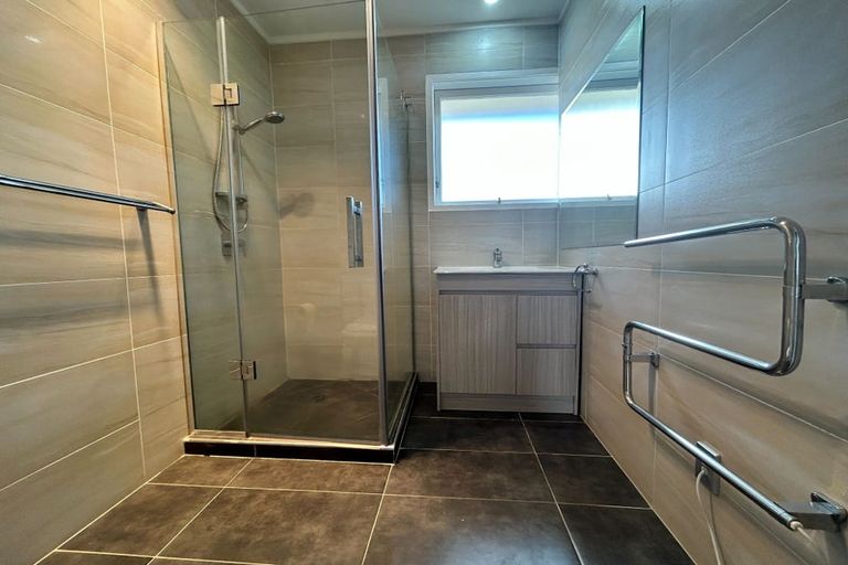 Photo of property in 203 Don Buck Road, Massey, Auckland, 0614