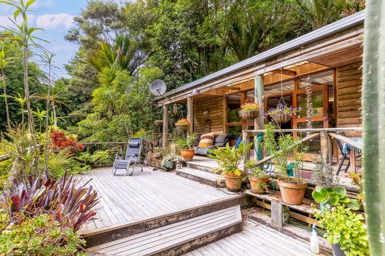 Photo of property in 54 Mahoe Road, Titirangi, Auckland, 0604