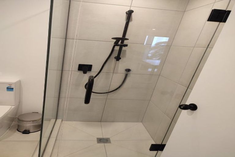 Photo of property in 111b Colwill Road, Massey, Auckland, 0614