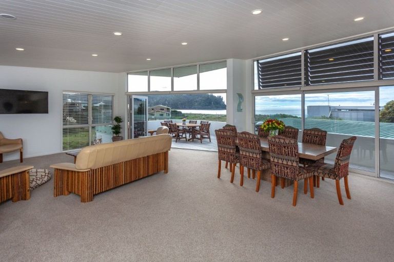 Photo of property in 218a Beverley Terrace, Whangamata, 3620