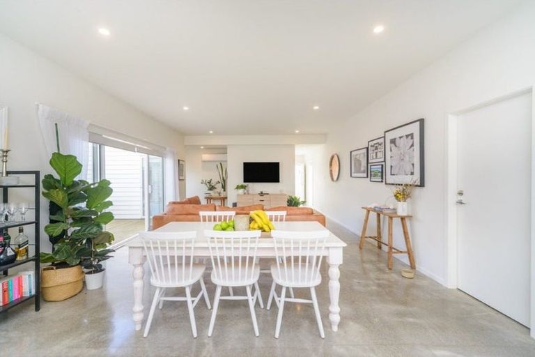 Photo of property in 12a Belvedere Crescent, Takaro, Palmerston North, 4412