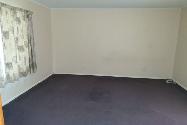 Photo of property in 4 Mountbatten Place, Papakura, 2110