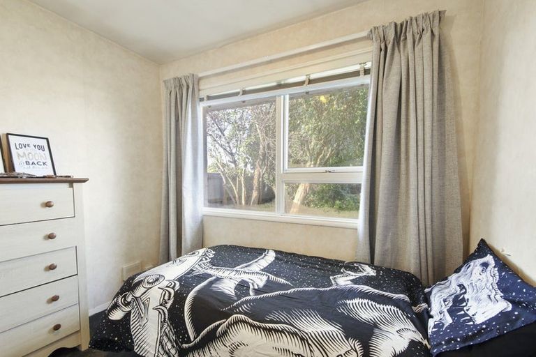 Photo of property in 24 Woodend Road, Woodend, 7610