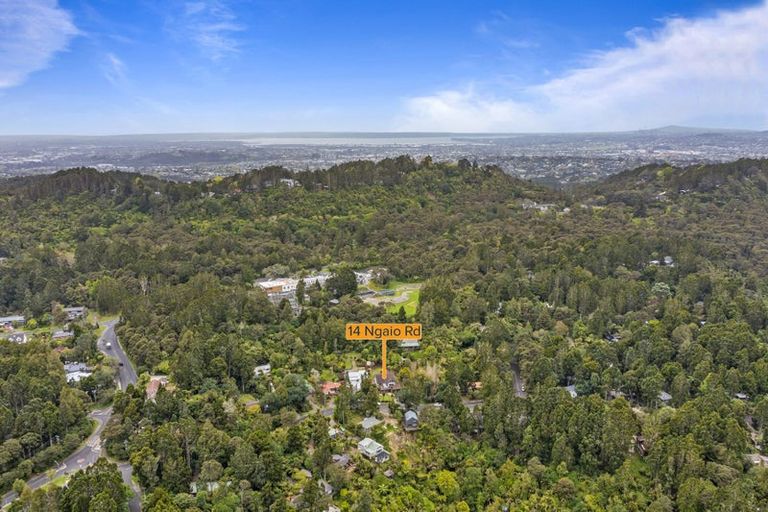 Photo of property in 14 Ngaio Road, Titirangi, Auckland, 0604