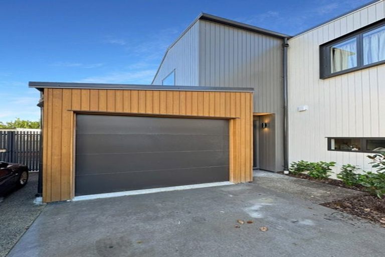 Photo of property in 323 Riverside Drive, Waterloo, Lower Hutt, 5011