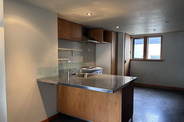 Photo of property in 242/21 Left Bank, Te Aro, Wellington, 6011