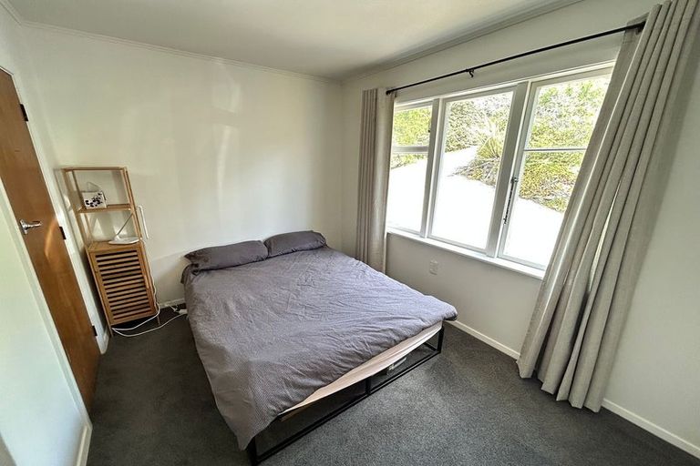 Photo of property in 127 Broderick Road, Johnsonville, Wellington, 6037