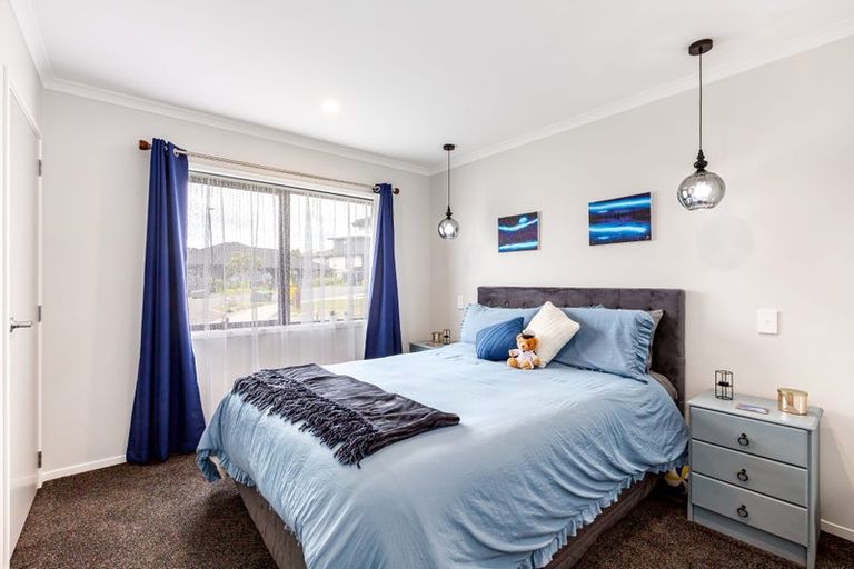 Photo of property in 29 Topsail Way, Whitby, Porirua, 5024