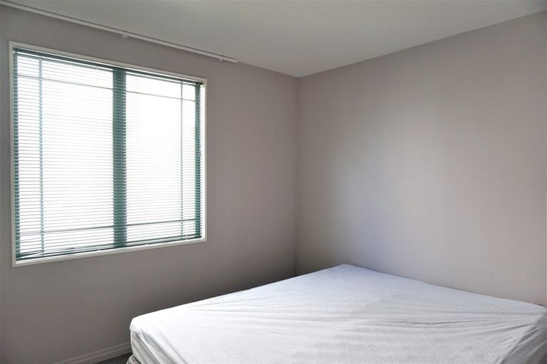 Photo of property in St James Courts, 4/77 Gloucester Street, Christchurch Central, Christchurch, 8013