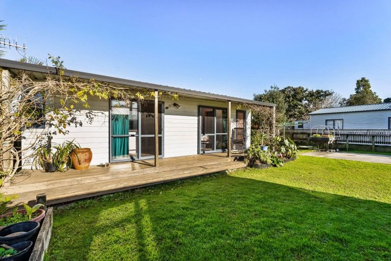 Photo of property in 81 One Tree Point Road, One Tree Point, 0118