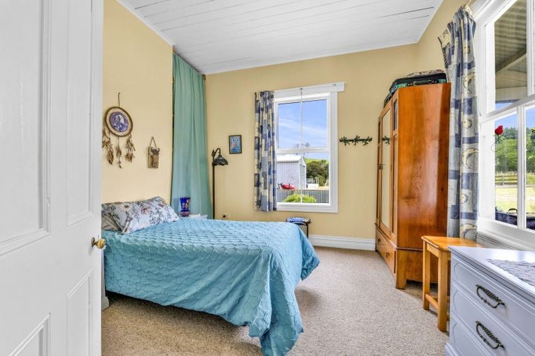 Photo of property in 225 Bridge Street, Eltham, 4322