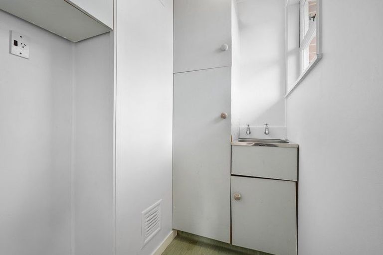 Photo of property in 58 Elliott Avenue, Bayview, Auckland, 0629