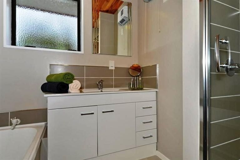 Photo of property in 30 Lees Road, Strowan, Christchurch, 8052
