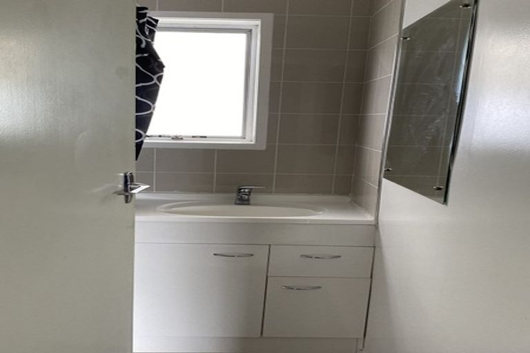 Photo of property in 61a/1 Strid Road, Te Atatu South, Auckland, 0610