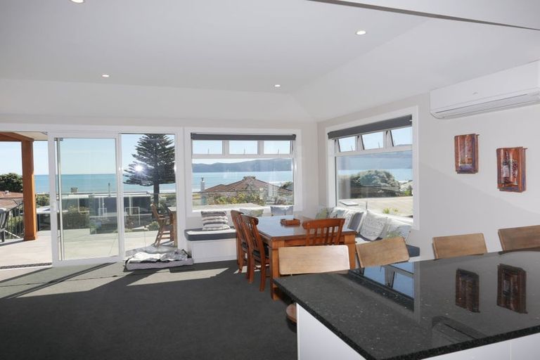 Photo of property in 104 Seaview Road, Paraparaumu Beach, Paraparaumu, 5032
