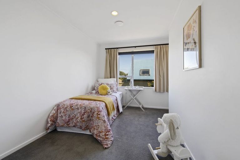 Photo of property in 19 Miro Street, Eastbourne, Lower Hutt, 5013