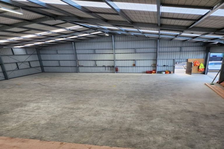 Photo of property in 60 Takapu Road, Manakau, Levin, 5573
