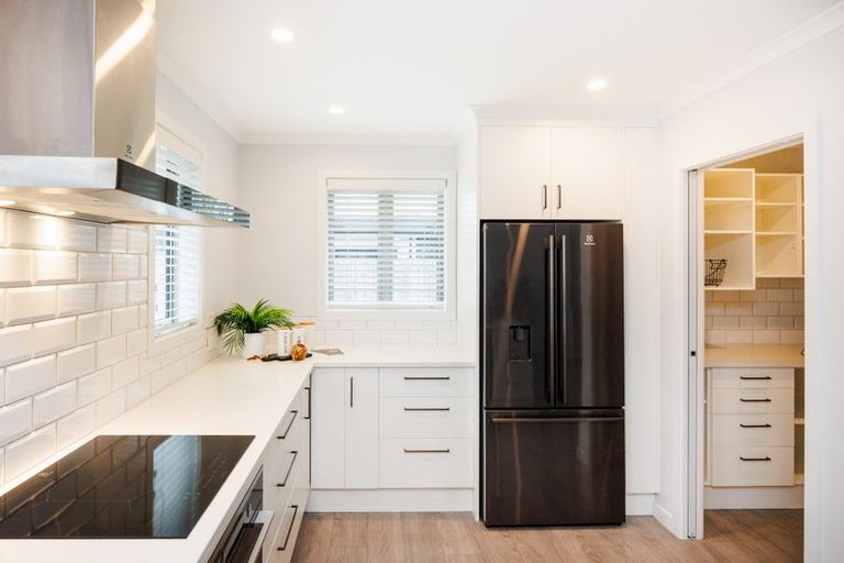Photo of property in 30 Freedom Drive, Kelvin Grove, Palmerston North, 4414