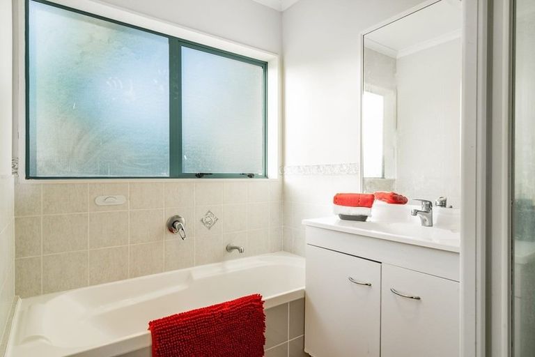 Photo of property in 16 Eastland Road, Flat Bush, Auckland, 2019